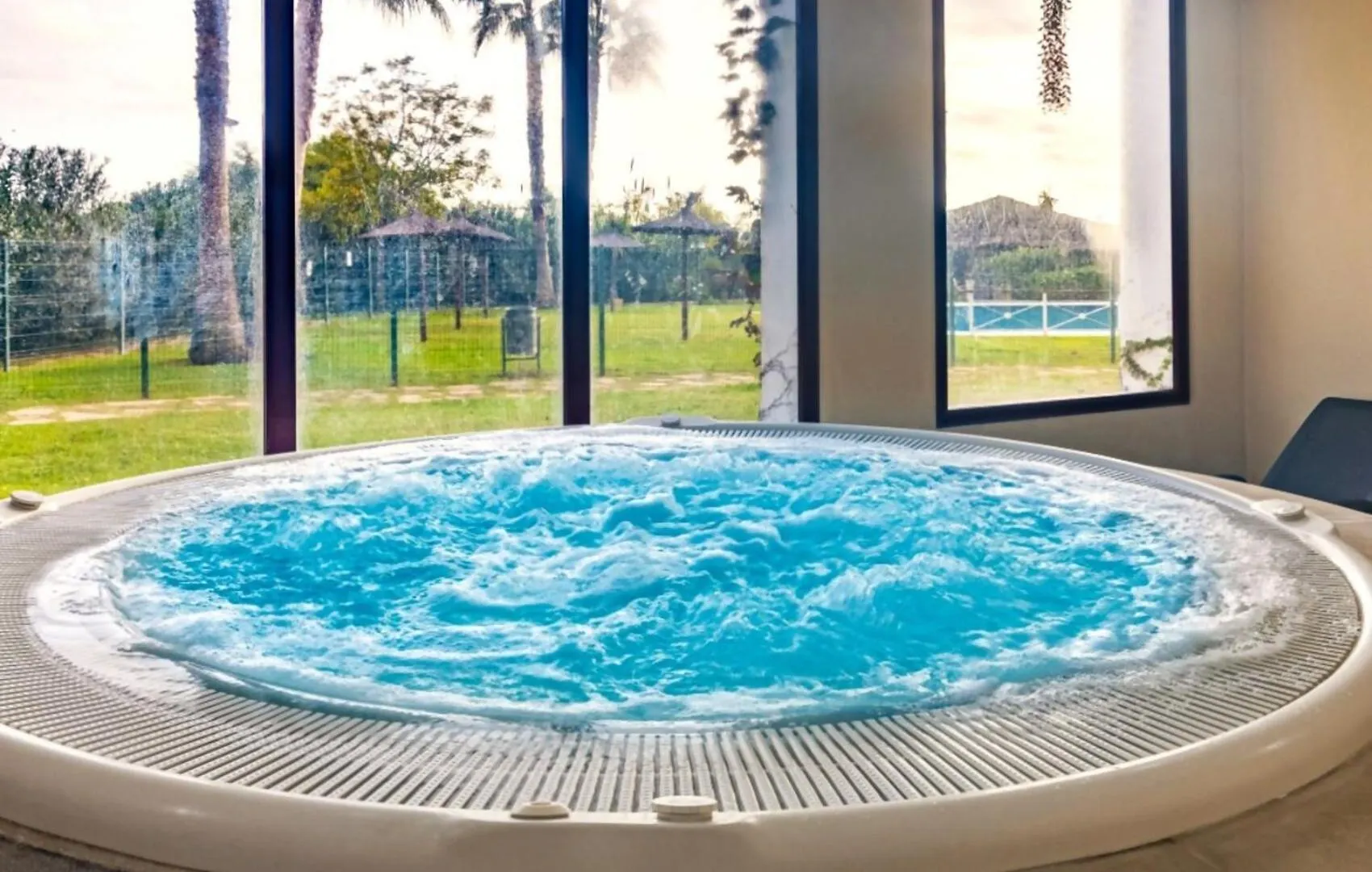 Apartment Piscina Climatizada Gym Jacuzzi Sauna Tennis Estepona Spain